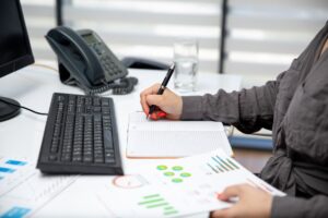 businesswoman-working